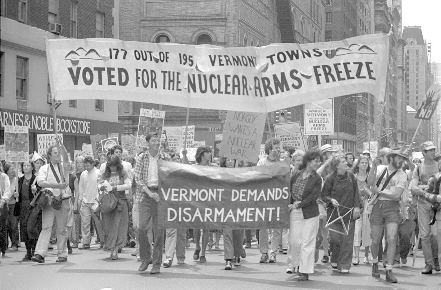 Black and white photo of a nuclear freeze march