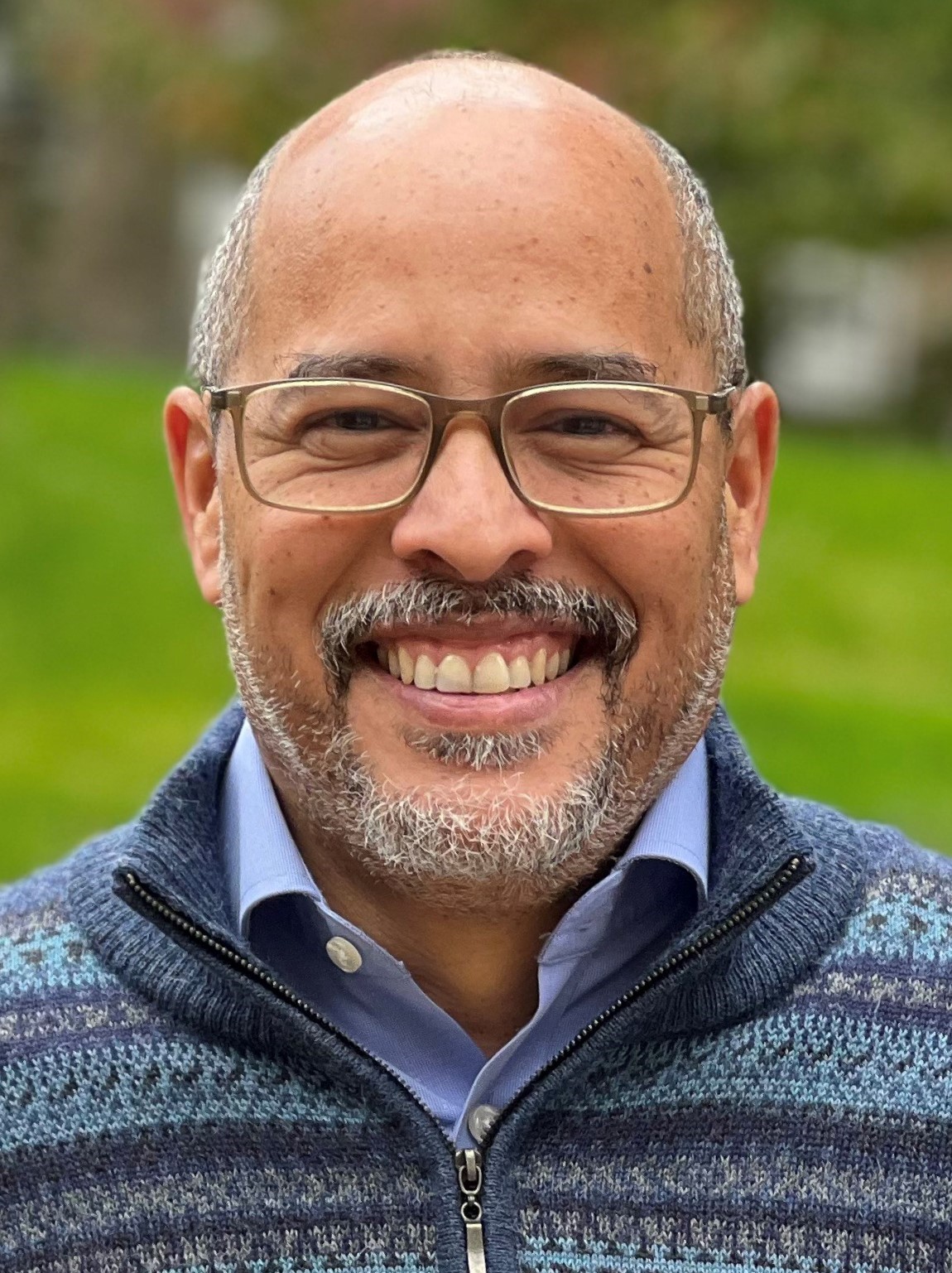 Headshot of Francisco Burgos