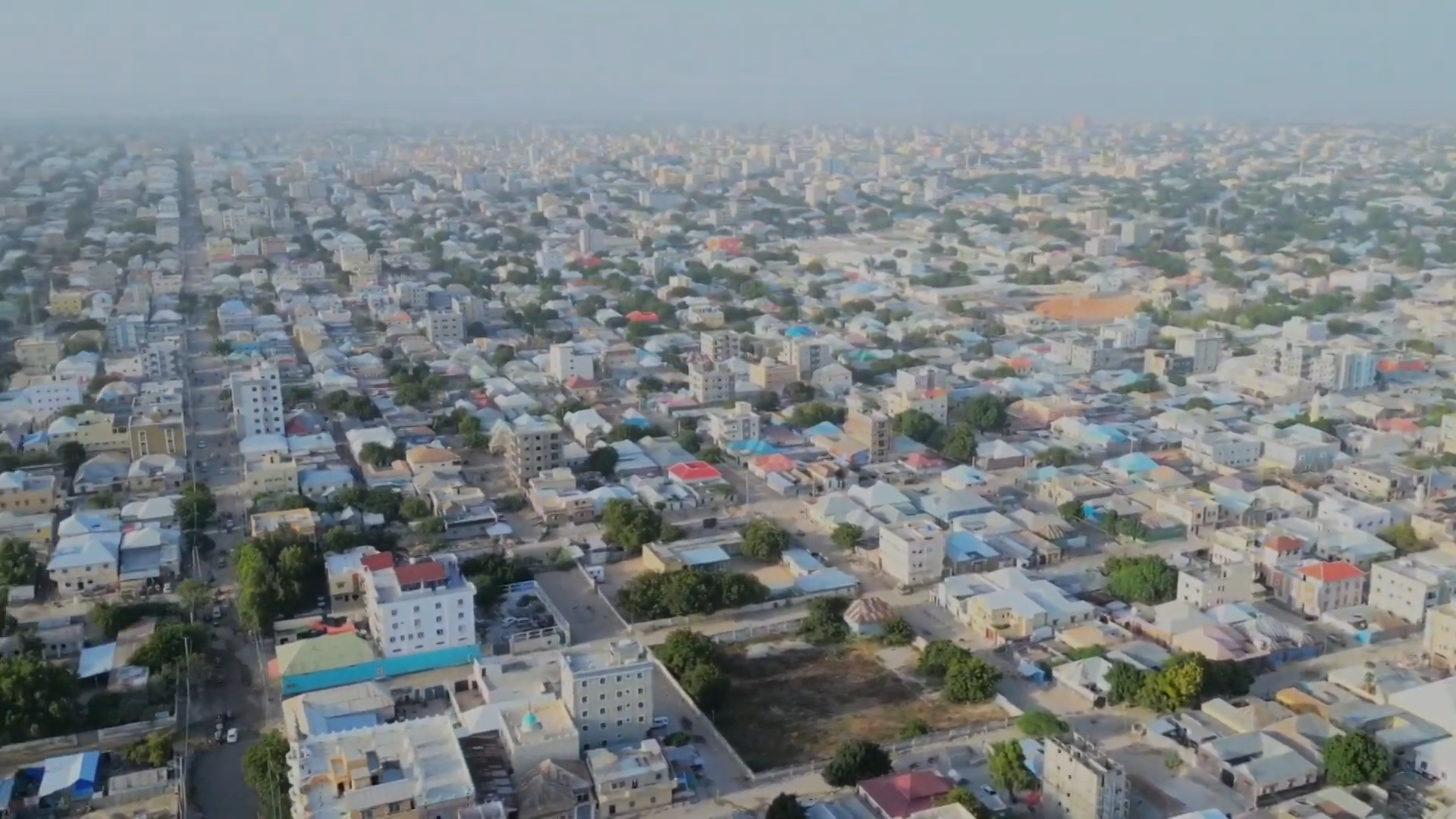 Young peacebuilders strengthen communities in Somalia 