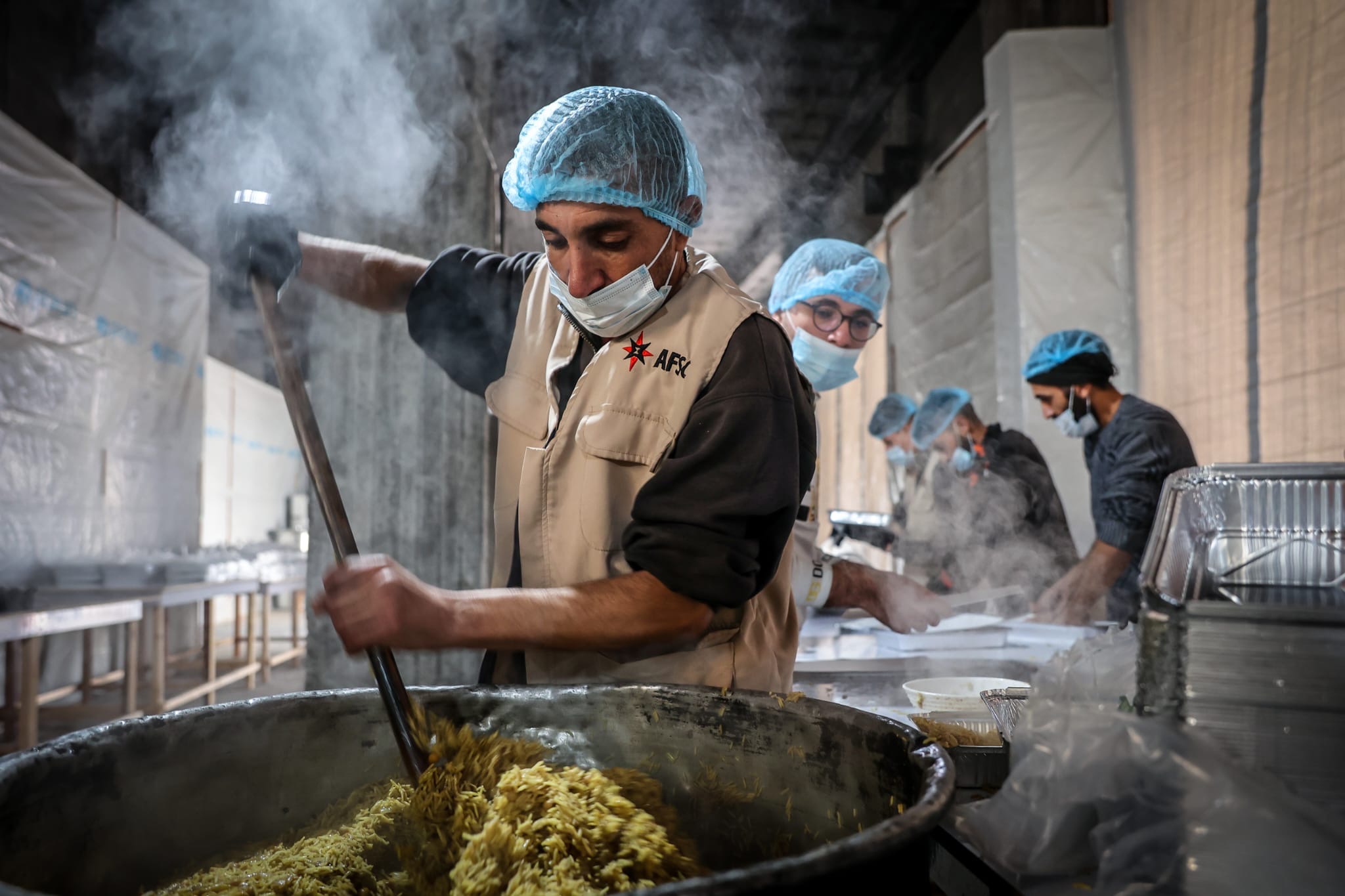 Providing nourishment and warmth during winter in Gaza