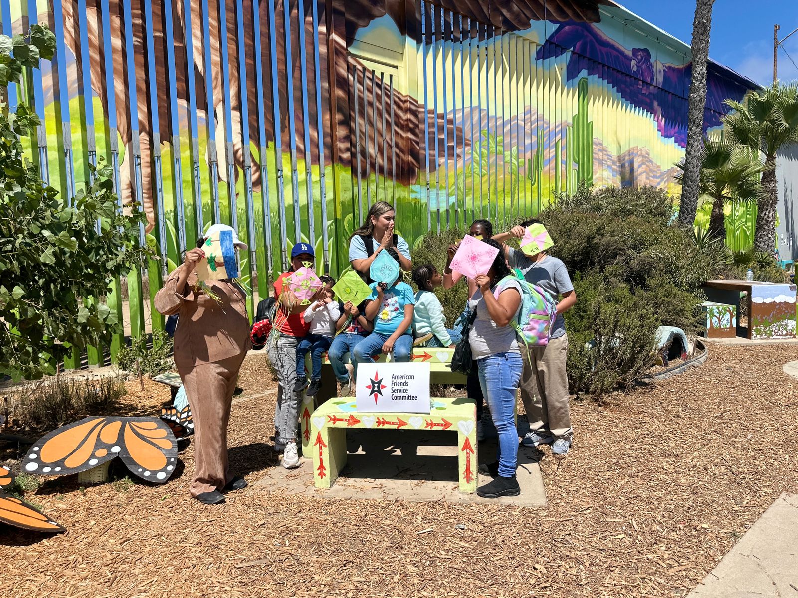 Informe de organizaciones sociales detalla el ‘impacto humano’ de las políticas migratorias de Estados Unidos y México