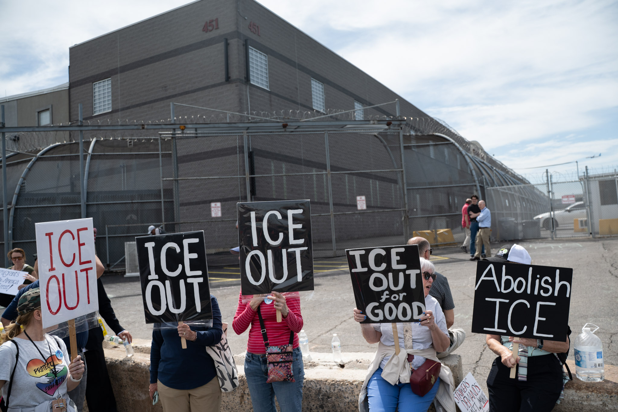 Detained immigrants continue labor & hunger strike