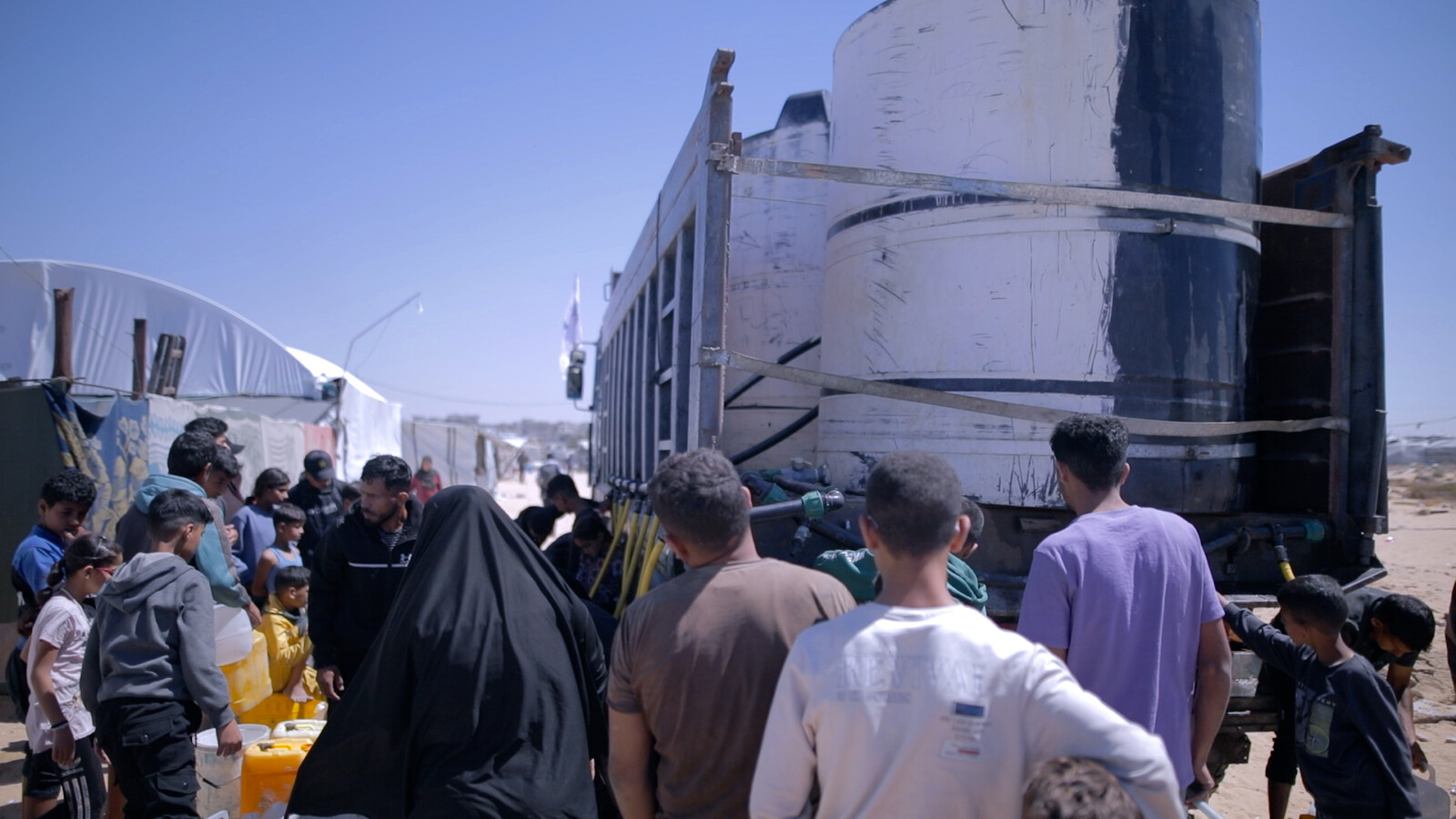 The unbearable heat of displacement