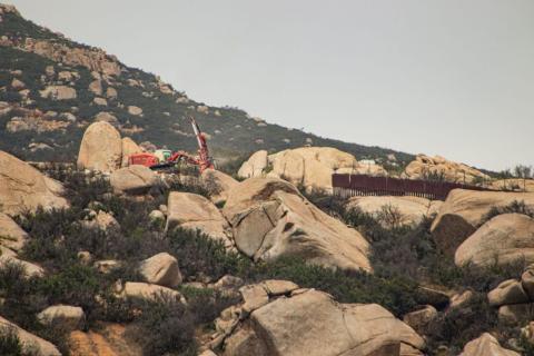 border wall construction