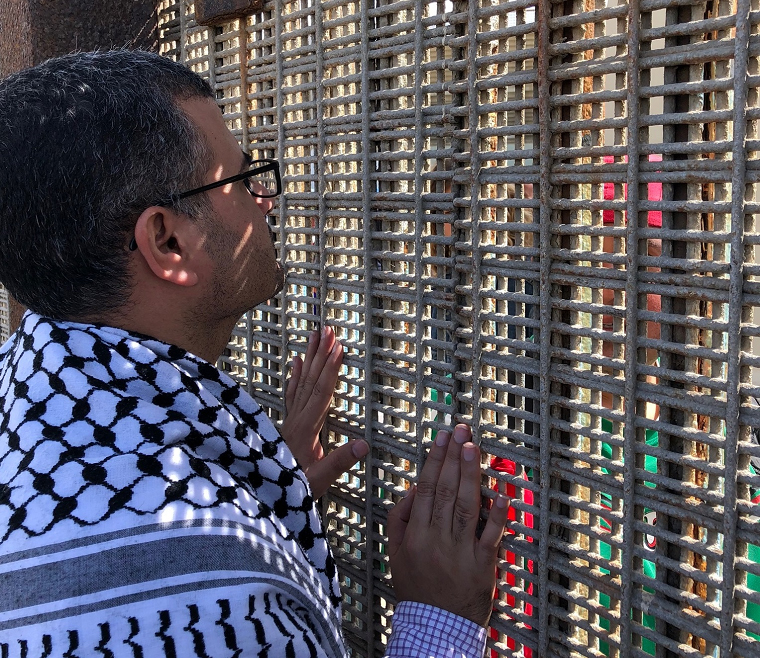 Ahmed at the U.S.-Mexico border. Photo: Pedro Rios/AFSC