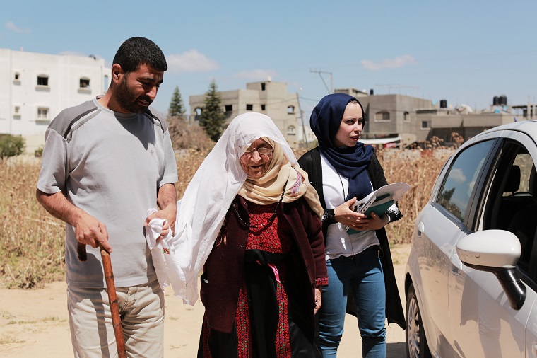 Aisha Mohamed Husein Zaanin, 89 (center), in Gaza. Photo: AFSC/Middle East Region